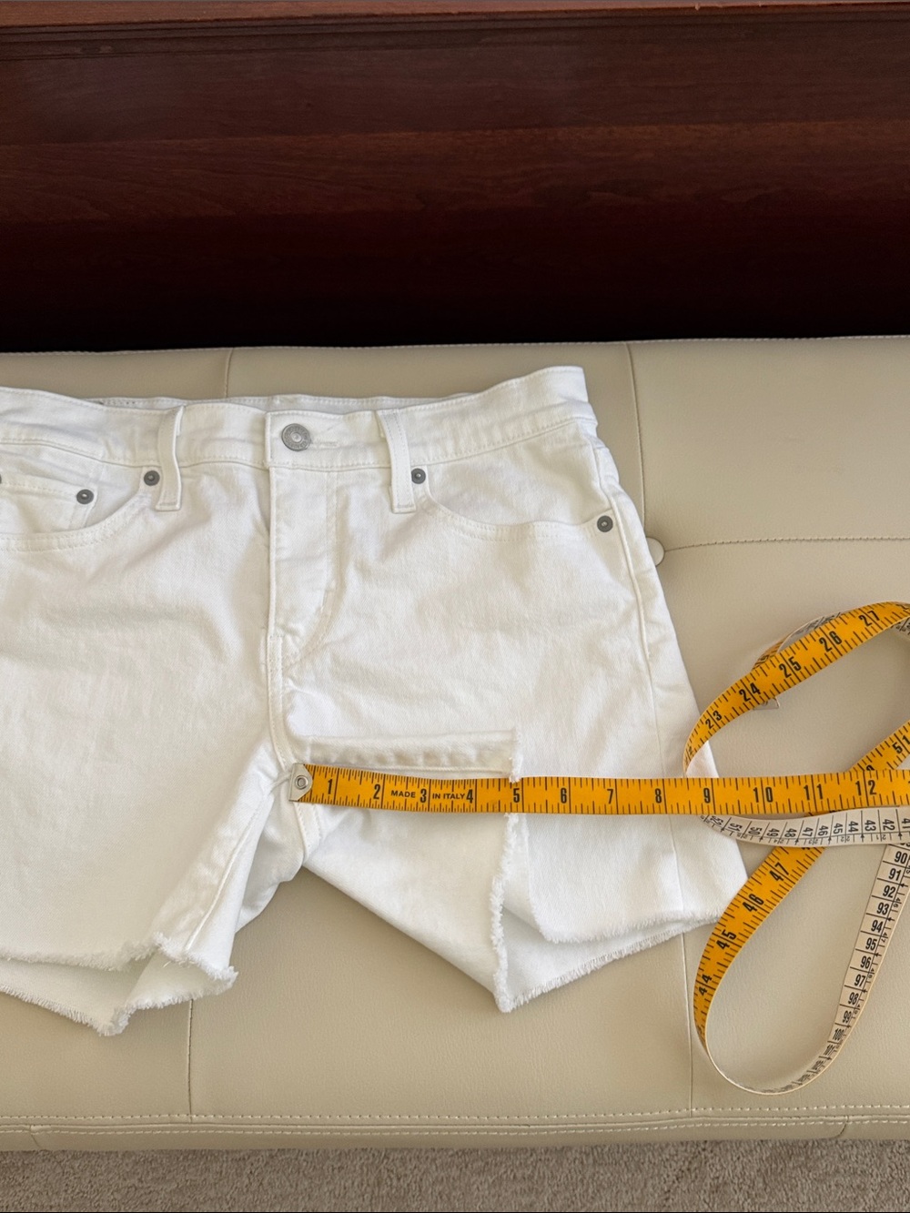 Levi’s Mid-length shorts - Picture 3 of 7